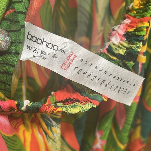 Boohoo Vibrant Floral Print Lightweight Dress Medium - Picture 5 of 6
